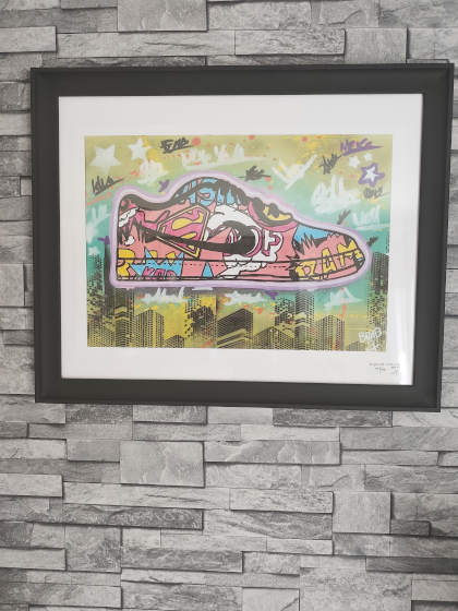 Tableau Street Art Sneakers "Empreinte Urbaine" – Image 3